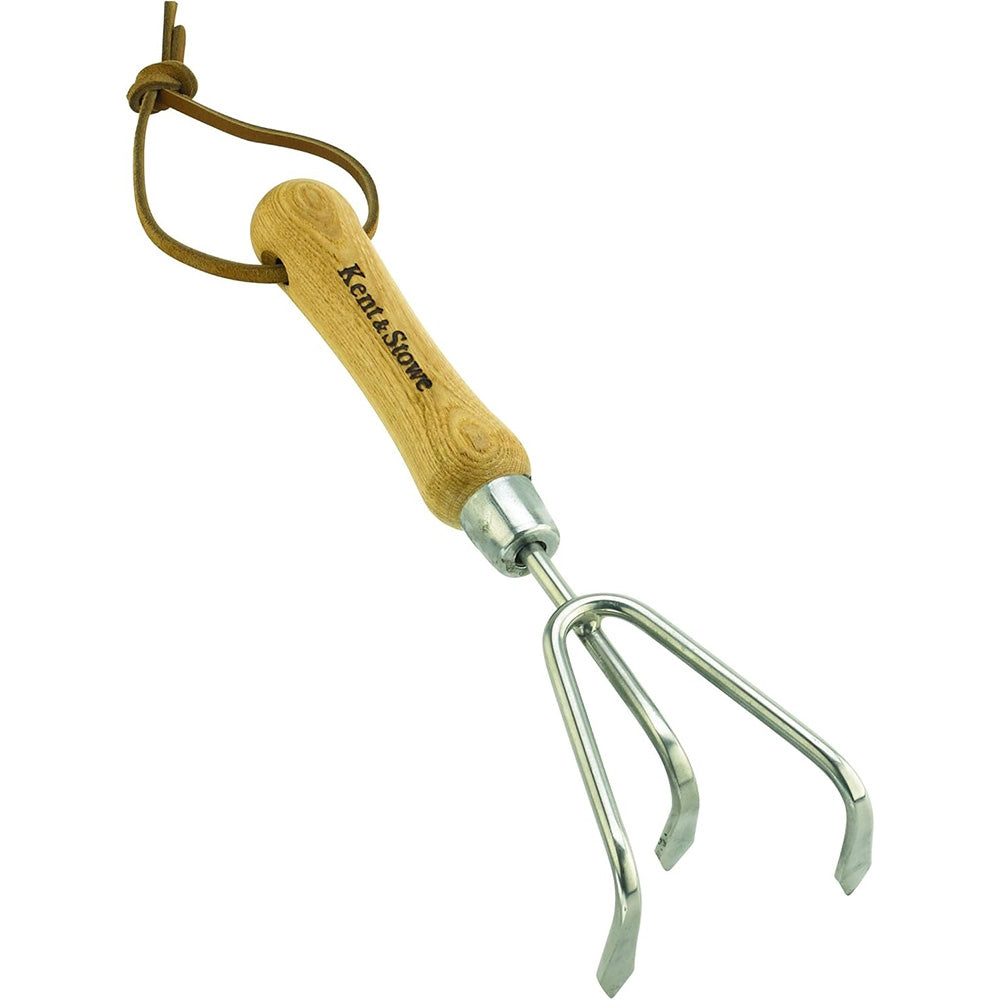 Cultivator manual KENT & STOWE cu 3 dinti din inox, maner din lemn de frasin, 28 cm, 15 ani de garantie