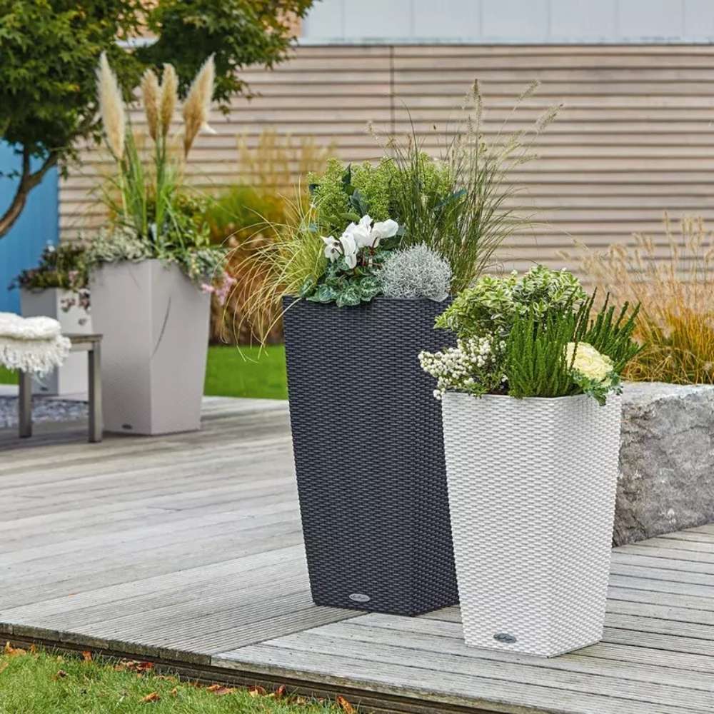 Ghiveci Auto-Irigant Lechuza Cubico Cottage 30, efect de ratan alb, pentru plante cu ghiveci, sistem de autoirigare, insert detasabil, strat de drenaj