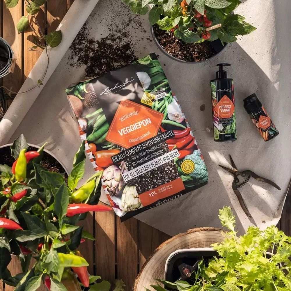 Ingrasamant lichid Lechuza PERFECT VEGGIE 475 ml, pentru legume si plante aromatice, 1 pompa/L, formula rapida