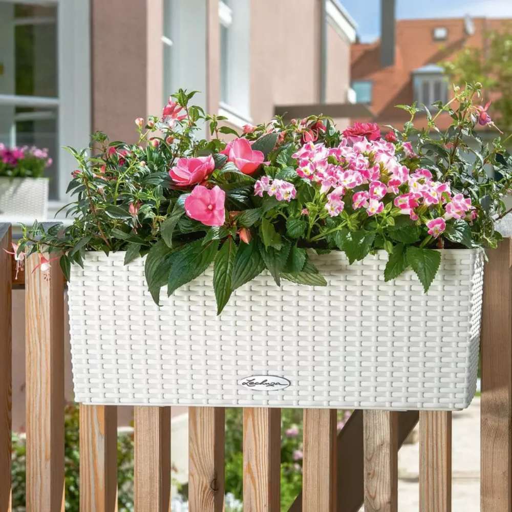 Ghiveci Auto-Irigant Lechuza Balconera Cottage 50, 8 l, efect de ratan alb, sistem de autoirigare, insert detasabil, strat de drenaj
