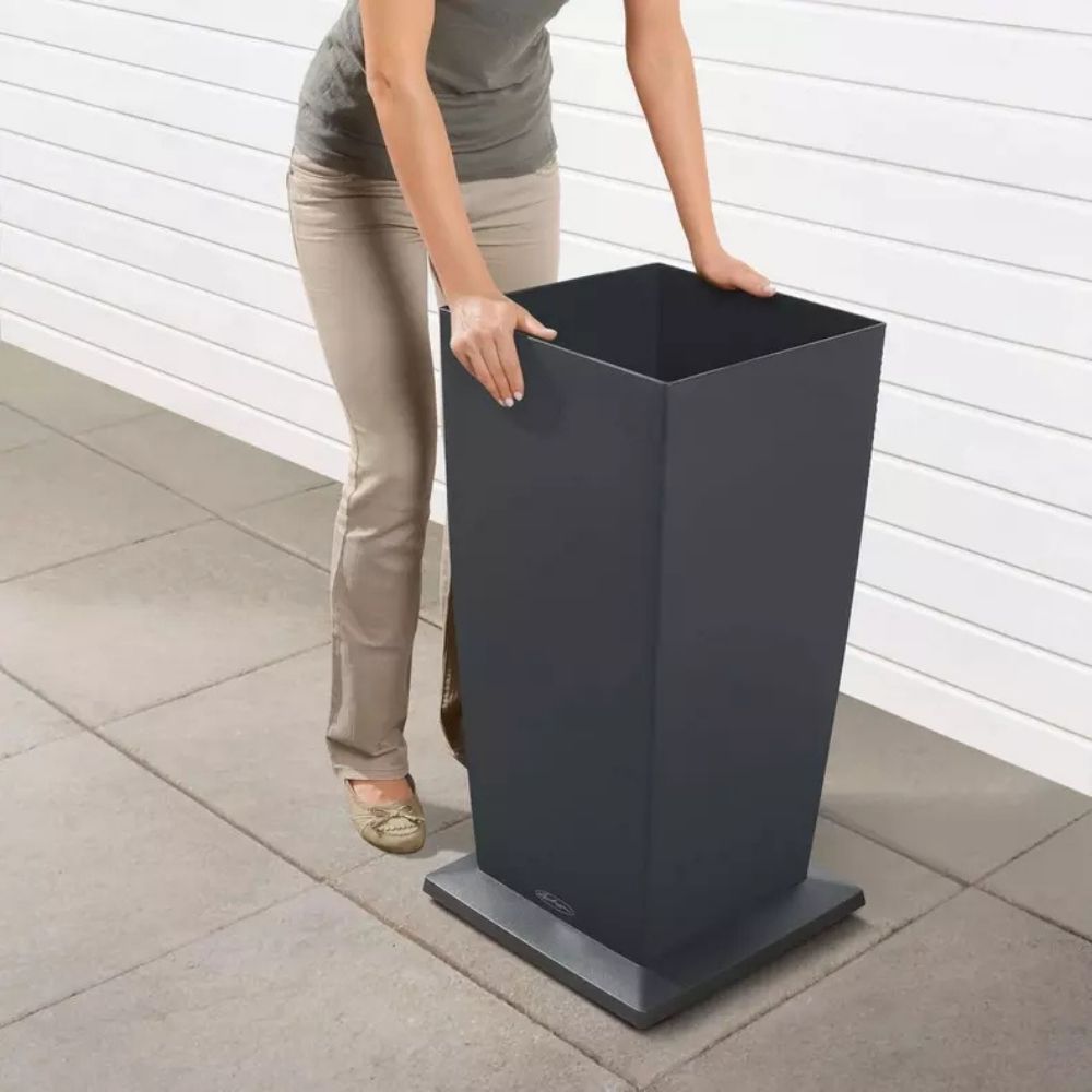 Ghiveci Auto-Irigant Lechuza Cubico Color 30, 14 l, negru mat, sistem de autoirigare, insert detasabil, strat de drenaj