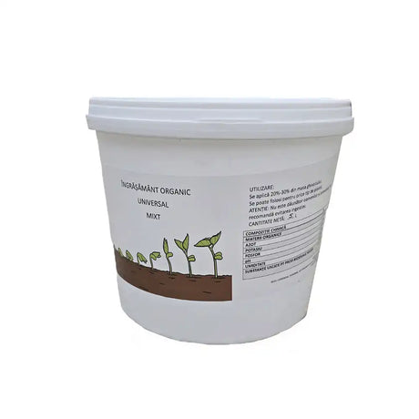 Органичен натурален тор от зрял оборски тор, био тор за растения и почва, произведен в Румъния