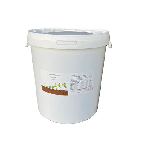 Органичен натурален тор от зрял оборски тор, био тор за растения и почва, произведен в Румъния